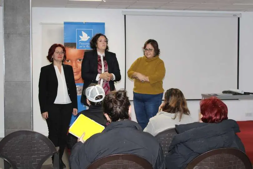 La delegada de Igualdad en la provincia de Ciudad Real, Manuela Nieto-M&aacute;rquez, en un encuentro grupal de mujeres