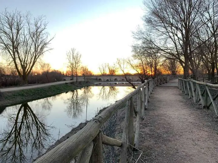 Imagen del r&iacute;o Gig&uuml;ela a su paso por Villarta