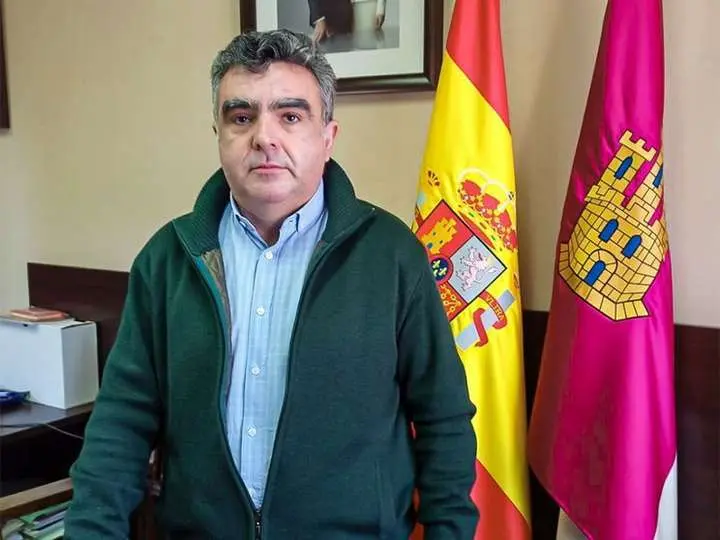 El portavoz del PP de Mestanza, Santiago Buend&iacute;a