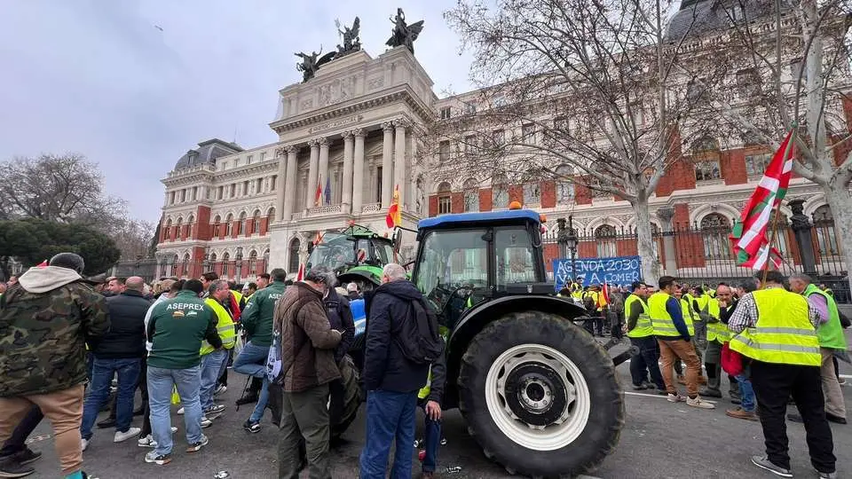 Concentraci&oacute;n frente al Ministerio