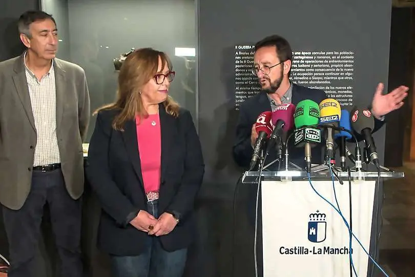Toledano, ayer en Ciudad Real junto a la delegda provincial Olmedo