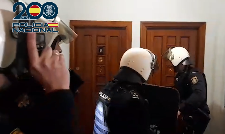 Polic&iacute;a Nacional