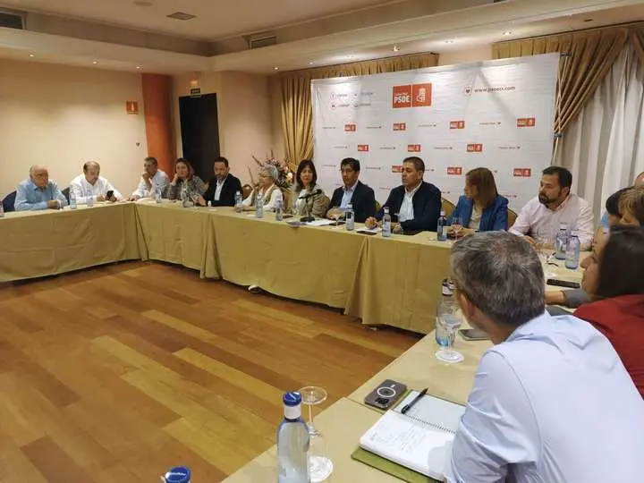 Im&aacute;genes de Caballero con parte de la Ejecutiva Provincial PSOE