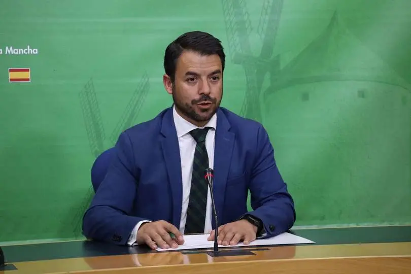 El portavoz del Grupo Parlamentario Vox en Las Cortes de Castilla-La Mancha, Iv&aacute;n S&aacute;nchez
