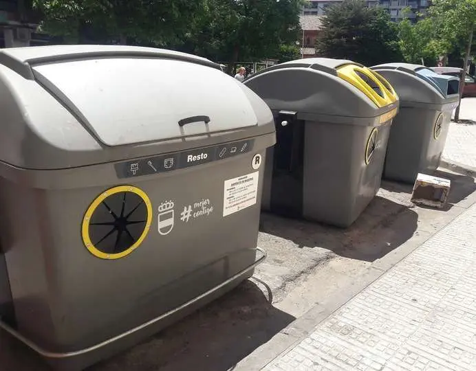 Imagen de archivo de un contenedor de basura en Puertollano