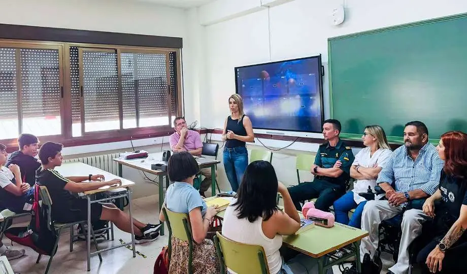 Un momento de la charla ofrecida en las dependencias educativas