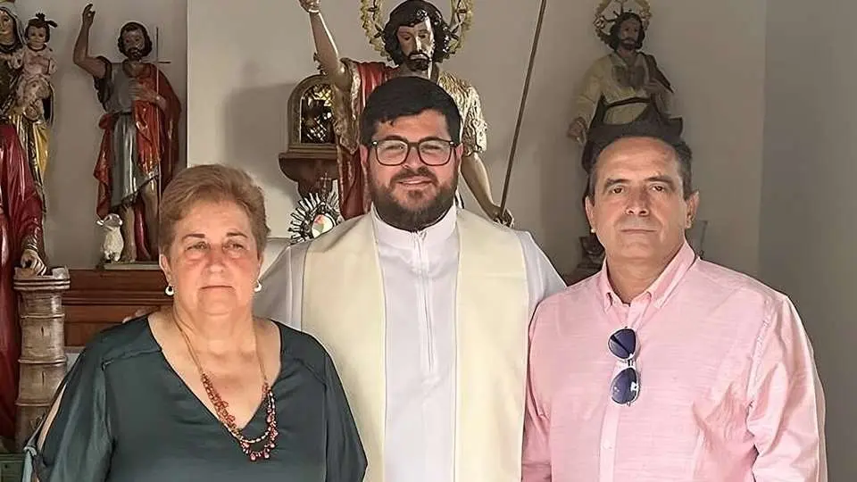 Autoridades, ante la imagen del patr&oacute;n, ayer tarde