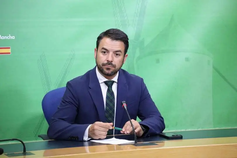 El portavoz del Grupo Parlamentario Vox en las Cortes de Castilla-La Mancha, Iv&aacute;n S&aacute;nchez