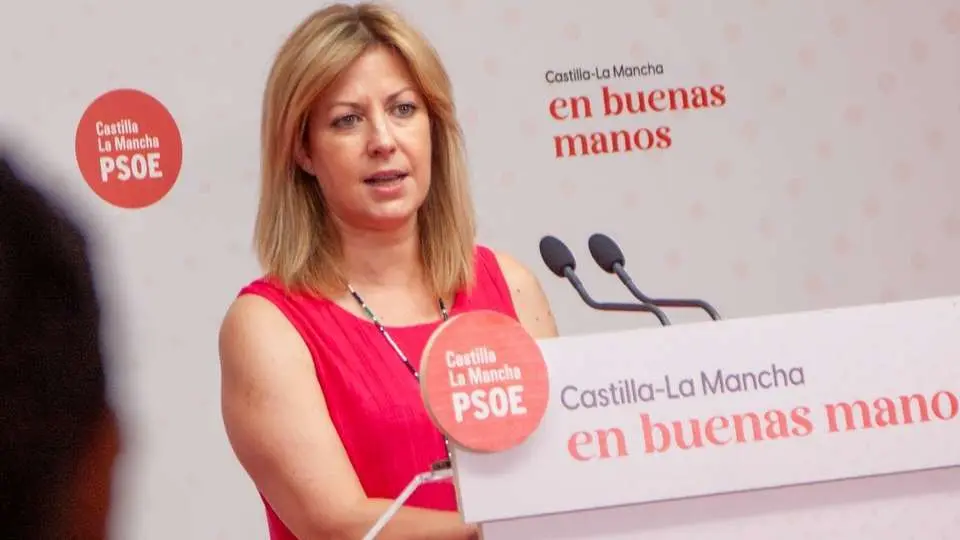 La portavoz del grupo socialista en las Cortes regionales, Ana Isabel Abeng&oacute;zar