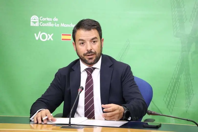 El portavoz del Grupo Parlamentario Vox en las Cortes de Castilla-La Mancha, Iv&aacute;n S&aacute;nchez