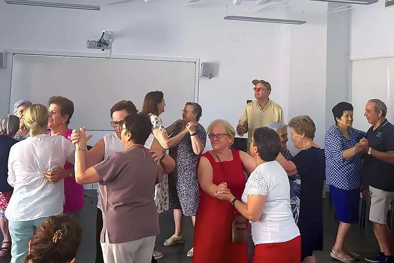 Asistentes pusieron en pr&aacute;ctica los beneficios del baile