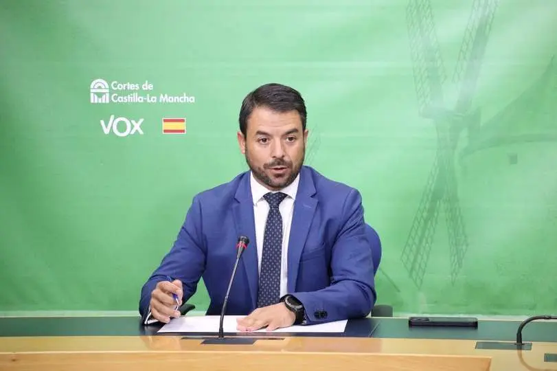 El portavoz del grupo parlamentario Vox en las Cortes de Castilla-La Mancha, Iv&aacute;n S&aacute;nchez