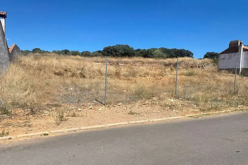 Parcela destinada al futuro Centro Social ped&aacute;neo en La Vi&ntilde;uela