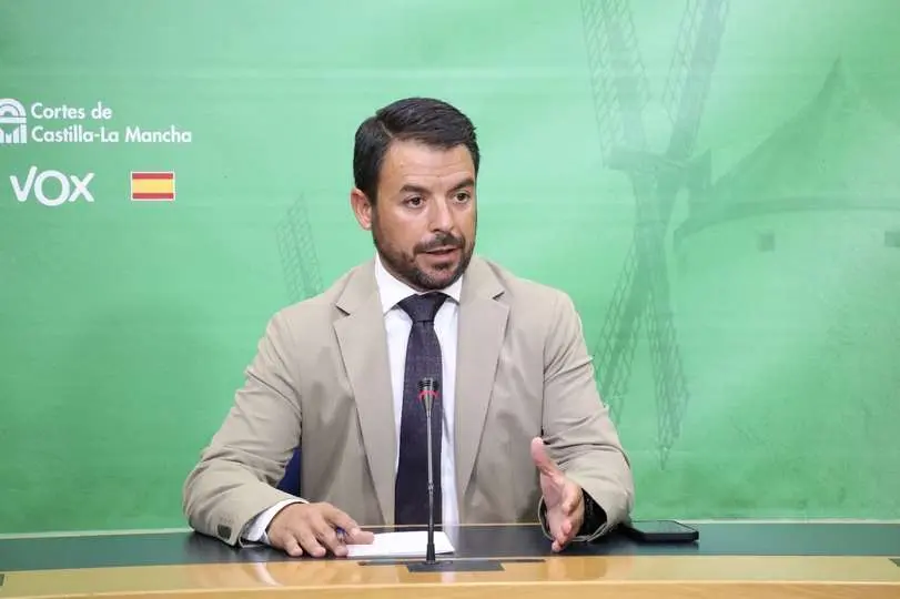 El portavoz del grupo parlamentario de Vox en las Cortes de Castilla-La Mancha, Iv&aacute;n S&aacute;nchez
