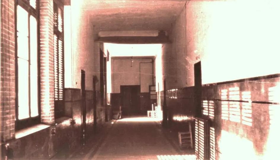 Pasillo del Edificio de la Escuela de Capataces