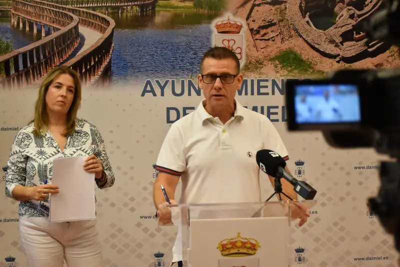 Mari Cruces Pozuelo y Jos&eacute; Luis Calvo