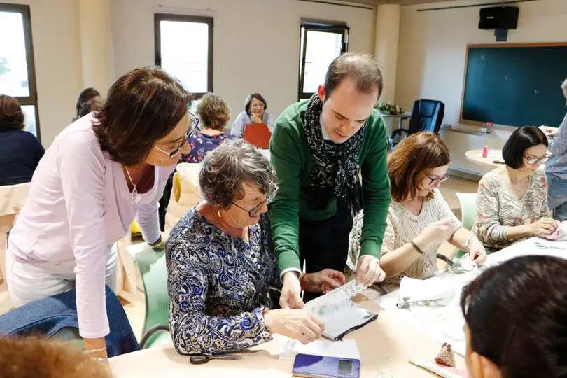 Antonio Rabad&aacute;n, dando consejos a las participantes