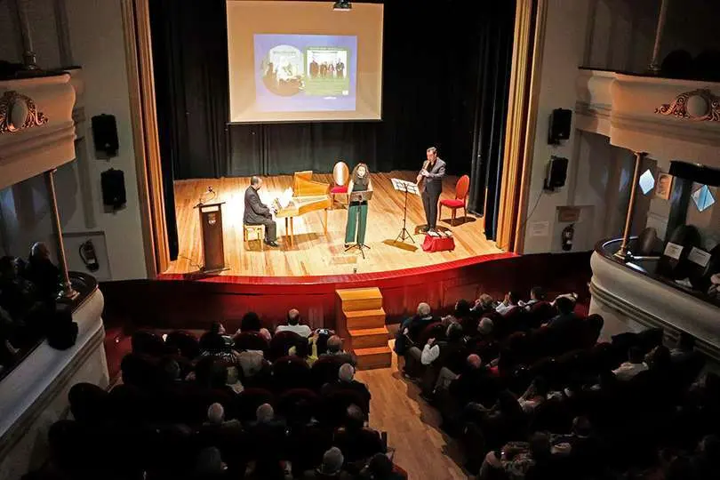 Panor&aacute;mica del Teatro, durante el evento de ayer noche