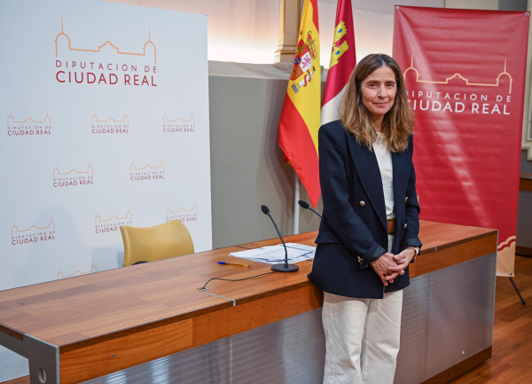 La vicepresidenta primera Milagros Calahorra