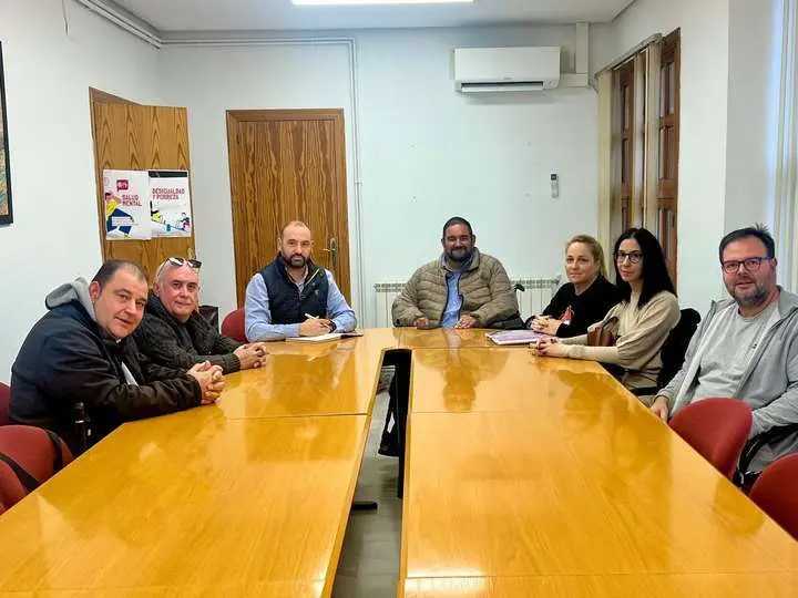 Participantes en la reuni&oacute;n de esta tarde