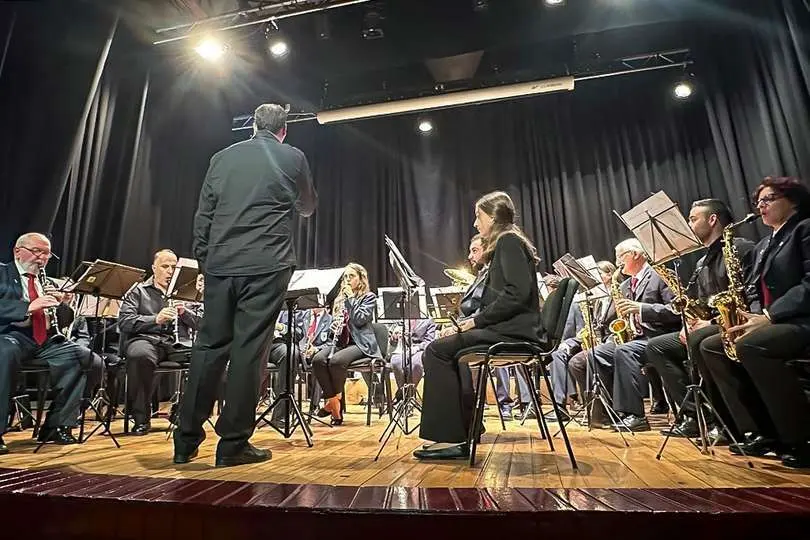 Componentes de la Banda _Pablo Soroz&aacute;bal_, en la segunda parte del programa