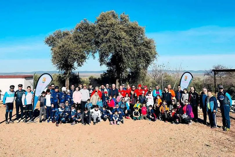Participantes en la primera edici&oacute;n de la ruta en bici a la Huerta Cu&eacute;llar