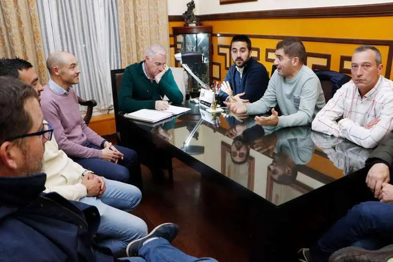 Un momento de la reuni&oacute;n en el despacho de Alcald&iacute;a