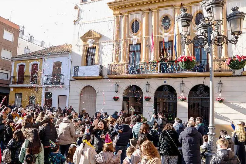 Alegr&iacute;a descorchada al sonar las 12 campanadas de este mediod&iacute;a