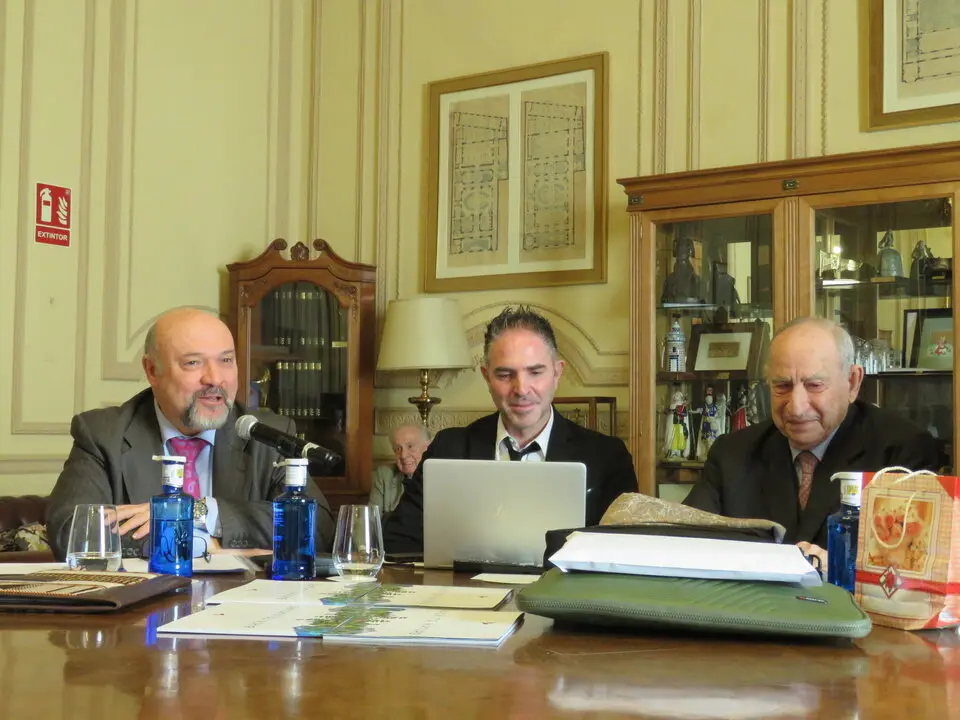 De izquierda a derecha, Basilio Rodr&iacute;guez Ca&ntilde;ada, Alberto de la Torre Mayado y Andr&eacute;s Valverde