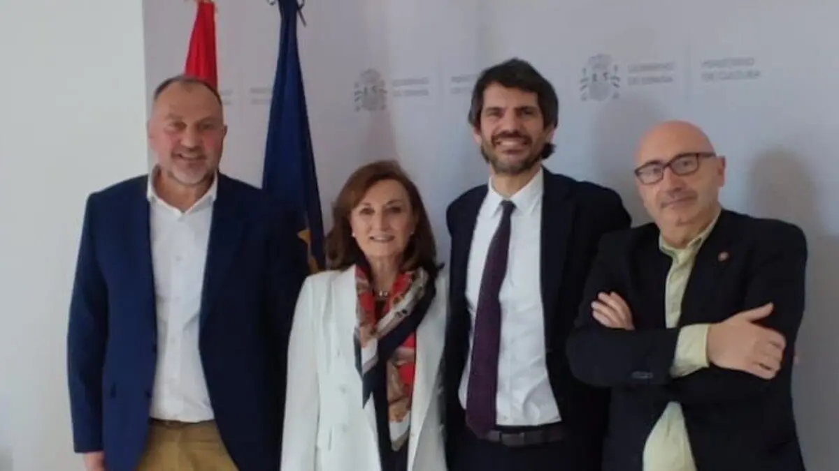 Marcelo L&oacute;pez Pozzobón (Presidente de Carpe Diem), Mar&iacute;a del Carmen Aranda (Vicepresidenta y Coordinadora Nacional de la ANLMI en Espa&ntilde;a), Ernest Urtasun, Ministro de Cultura y Eduardo Ruiz, investigador de la UGR