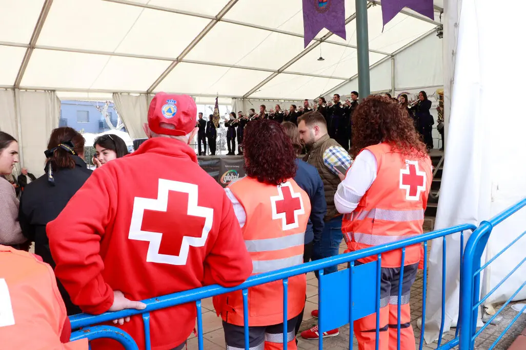 Prestando cobertura preventiva en la carpa de conciertos