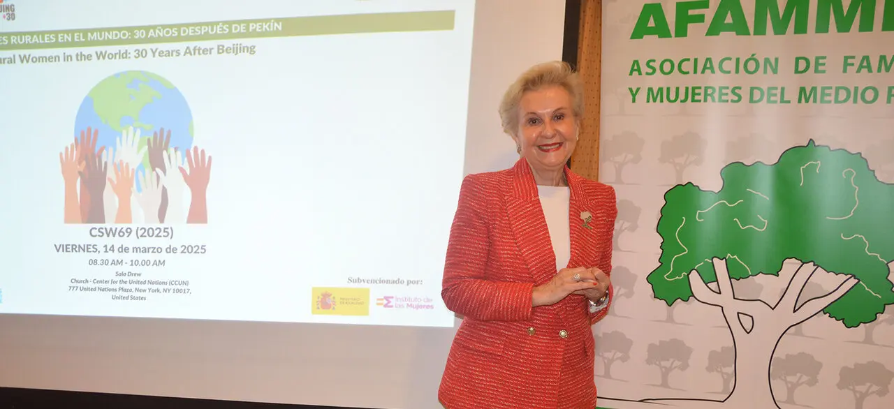 Carmen Quintanilla presenta side event AFAMMER