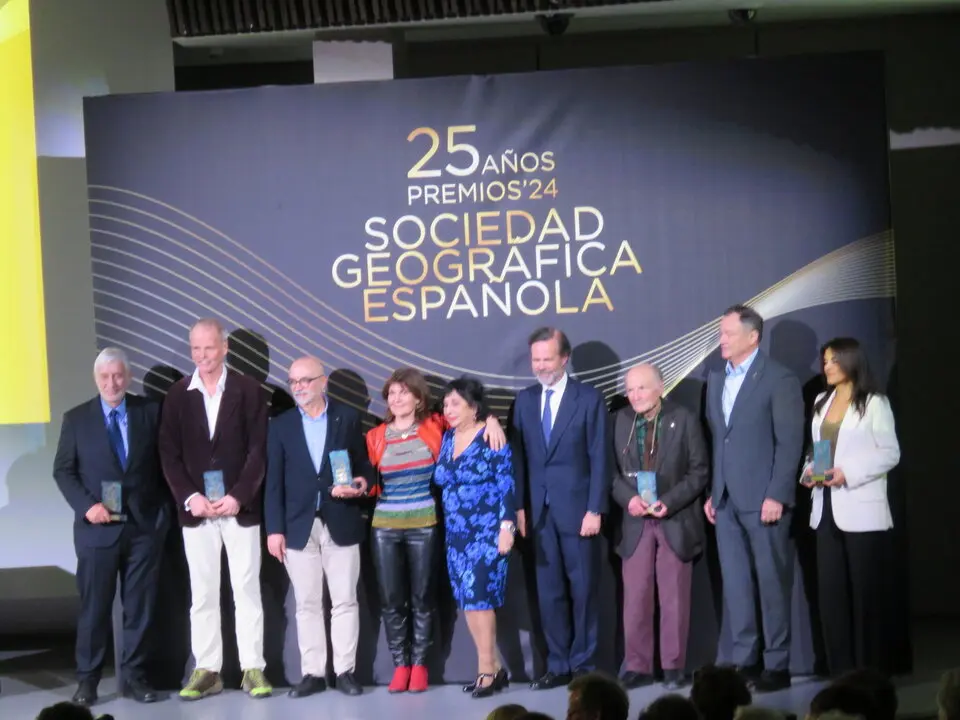 De izquierda a derecha: Xavier Pastor, Erling Kagge, Jos&eacute; A Godoy, Astrid Vargas, Carmen Mart&iacute;n Rubio, Juan Ignacio Entrecanales, Antonio L&oacute;pez, Michael L&oacute;pez-Alegr&iacute;a y Erika Pastrana