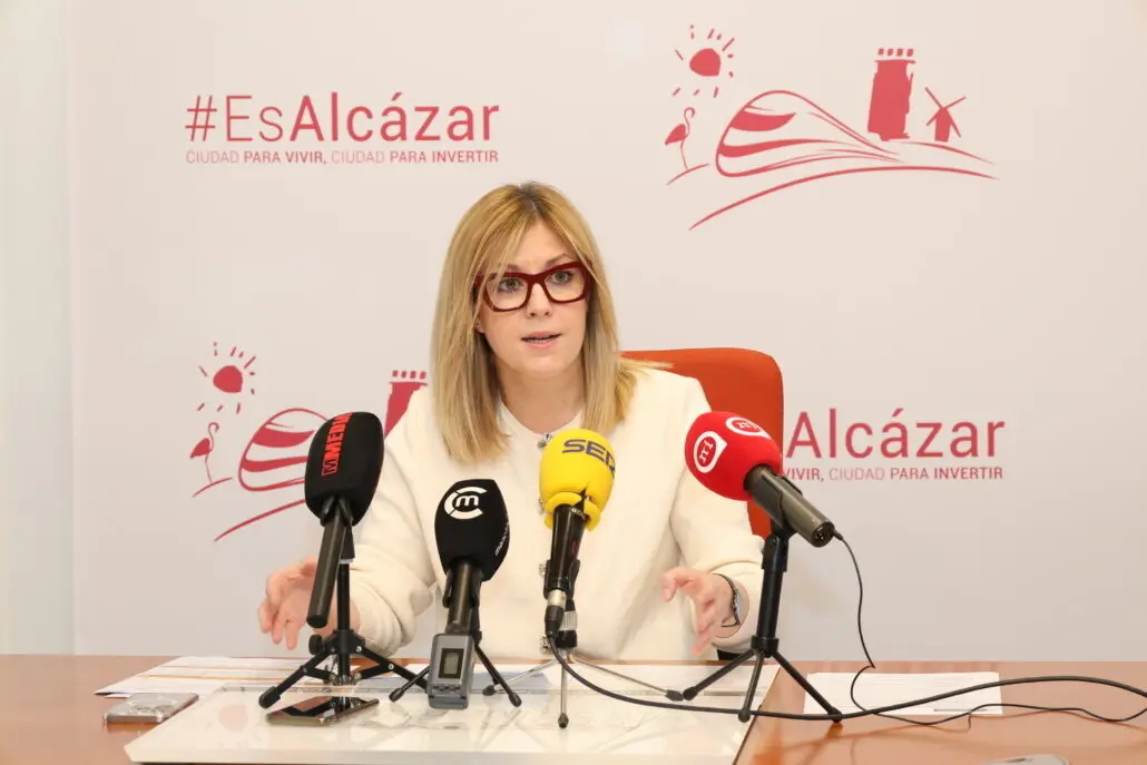 La concejala de Alc&aacute;zar Ana Isabel Abeng&oacute;zar