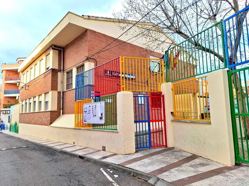 Colegio 'Tierno Galv&aacute;n' de Puertollano