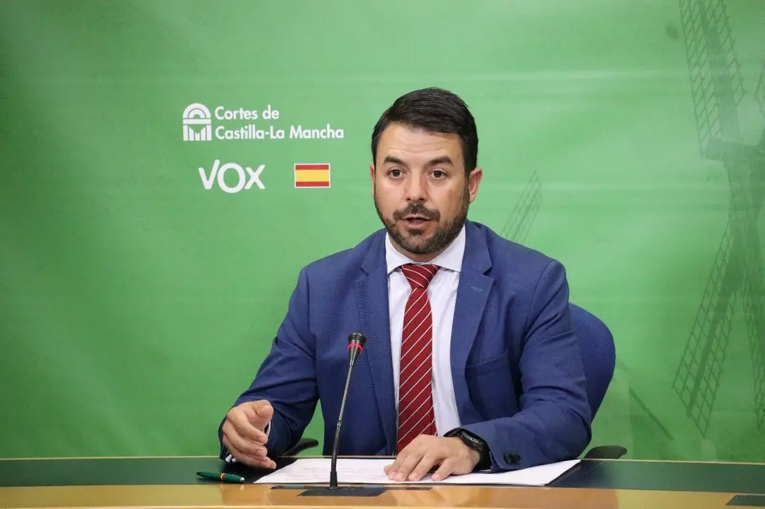El portavoz del Grupo Parlamentario Vox en las Cortes de Castilla-La Mancha, Iv&aacute;n S&aacute;nchez
