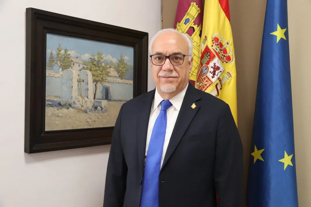 El alcalde de Manzanares, Juli&aacute;n Nieva