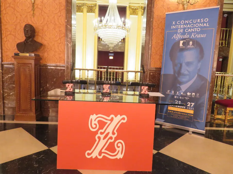 La rueda de prensa de presentaci&oacute;n del X Concurso Internacional de Canto Alfredo Kraus tuvo lugar en el Ambig&uacute; del Teatro de la Zarzuela