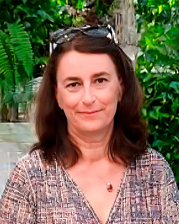 M&ordf; Dolores Molina Hern&aacute;ndez