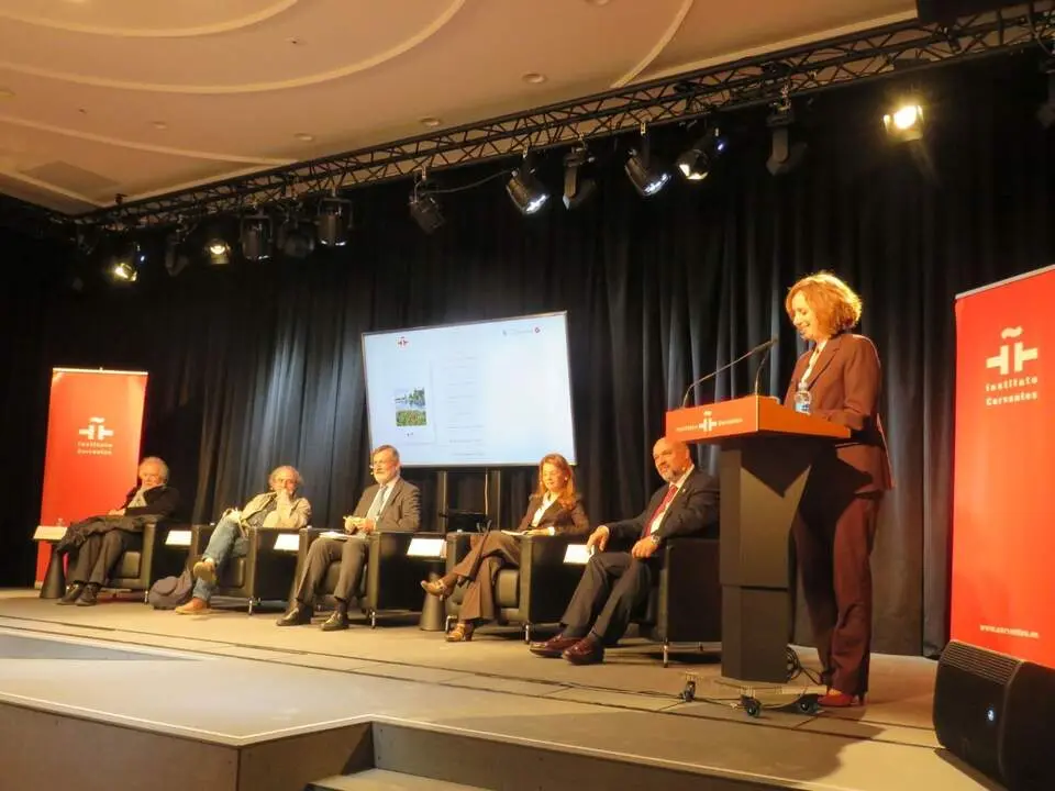 Francisco Guti&eacute;rrez Carbajo; Jon Juaristi; Rafael Rodr&iacute;guez-Ponga; Ana Isabel Ballesteros; Basilio Rodr&iacute;guez Ca&ntilde;ada y Carmen Noguero Galilea