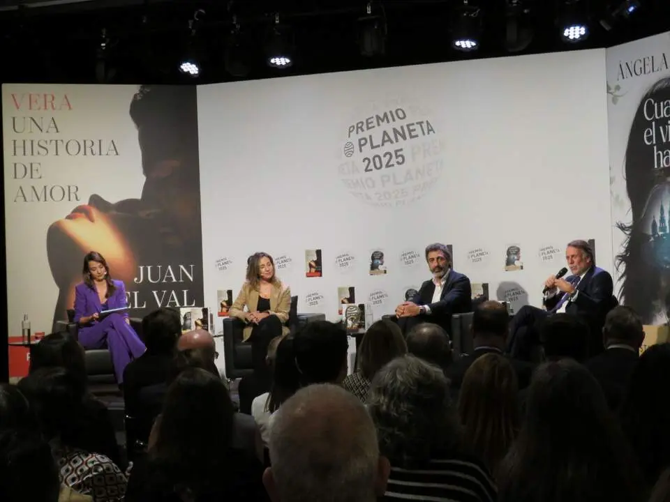 Esther Vaquero, &Aacute;ngela Banzas, Juan del Val y Jos&eacute; Creuheras