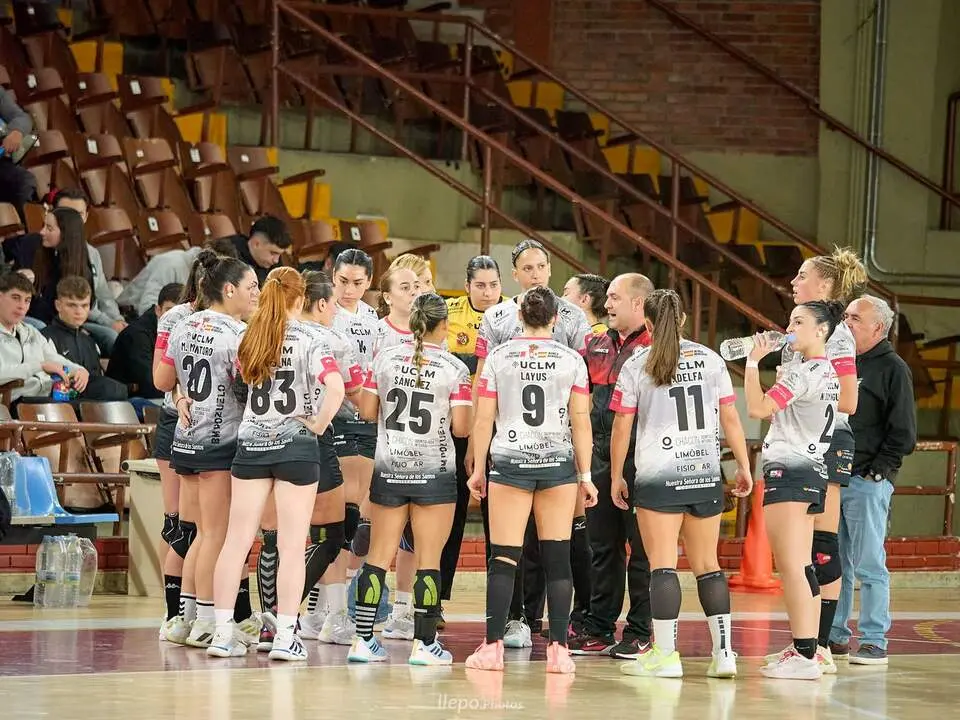 El Balonmano Pozuelo de Calatrava compite bajo la marca de Turismo Castilla-La Mancha
