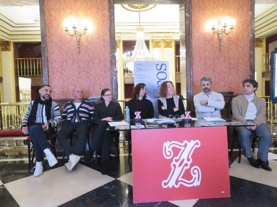 De izquierda a derecha, Jos&eacute; Carlos Blanco Mart&iacute;nez; Jacopo Godani; Coleen Neary; Muriel Romero; Isamay Benavente; Manuel Coves y Gustavo Diaz Jerez
