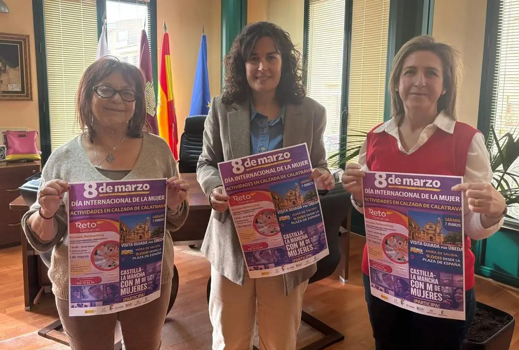 Gema Garc&iacute;a, junto a &Aacute;ngela Ruiz y Mari Pepa Ciudad