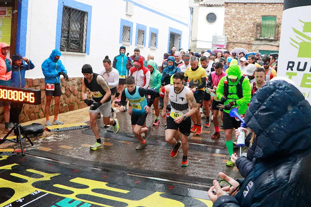 Las salidas competitivas y de senderismo se dieron al un&iacute;sono