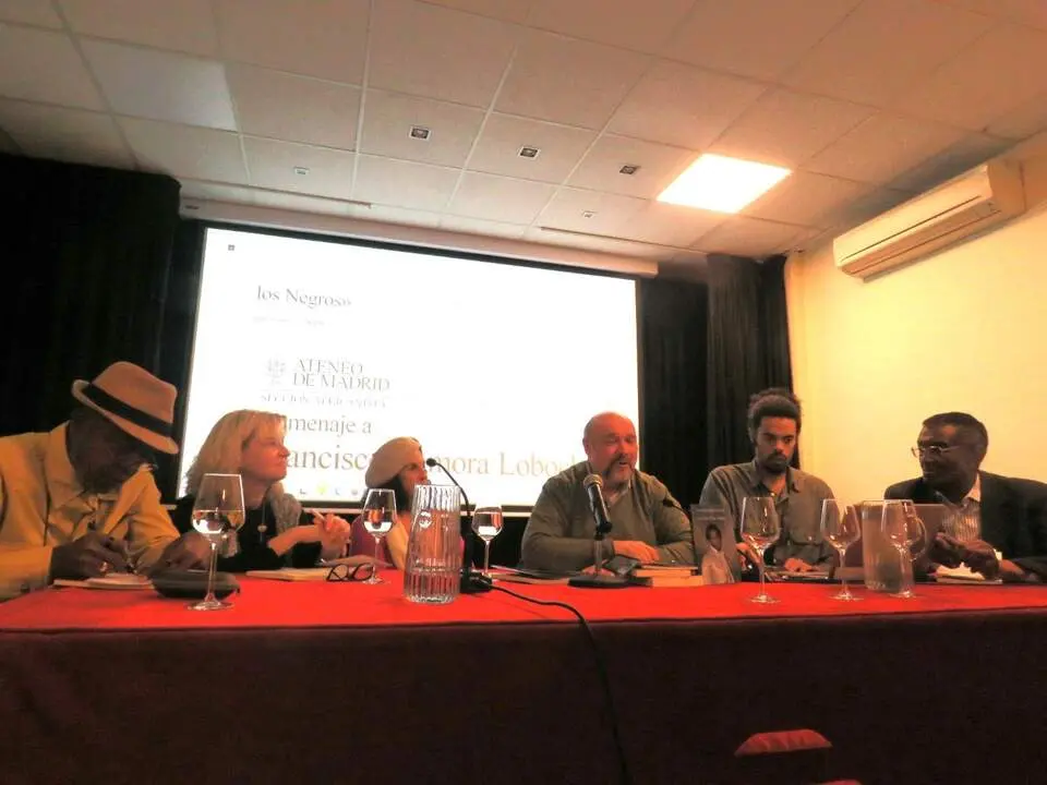 De izquierda a derecha, Justo Bolekia Bolek&aacute;; Barbara Fraticelli; Isabela de Aranzadi; Basilio Rodr&iacute;guez Ca&ntilde;ada; Miguel Zamora S&aacute;nchez e Inongo Vi-Makom&egrave;