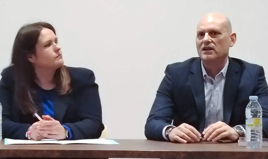 C&eacute;spedes y Donaire, en pleno acto