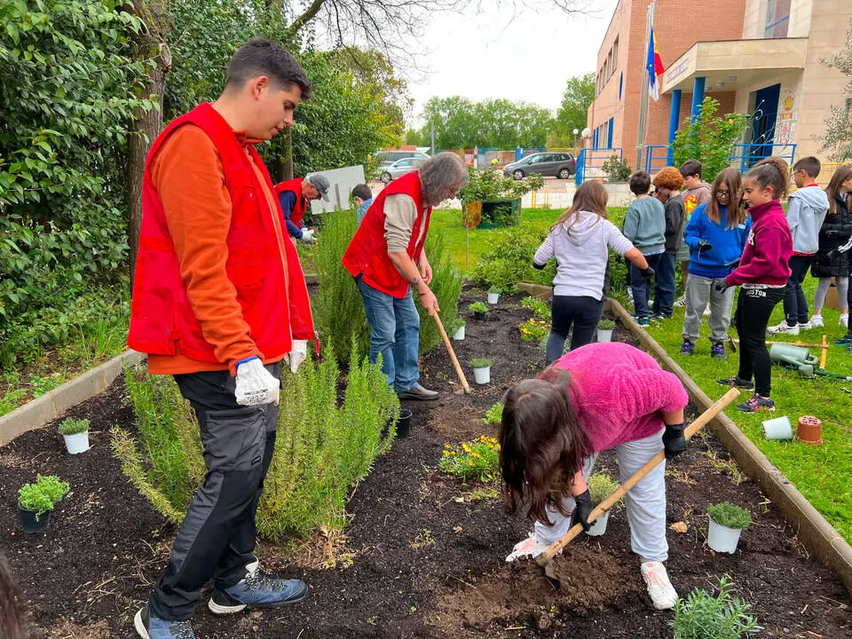Plantando en el Virgen del Socorro