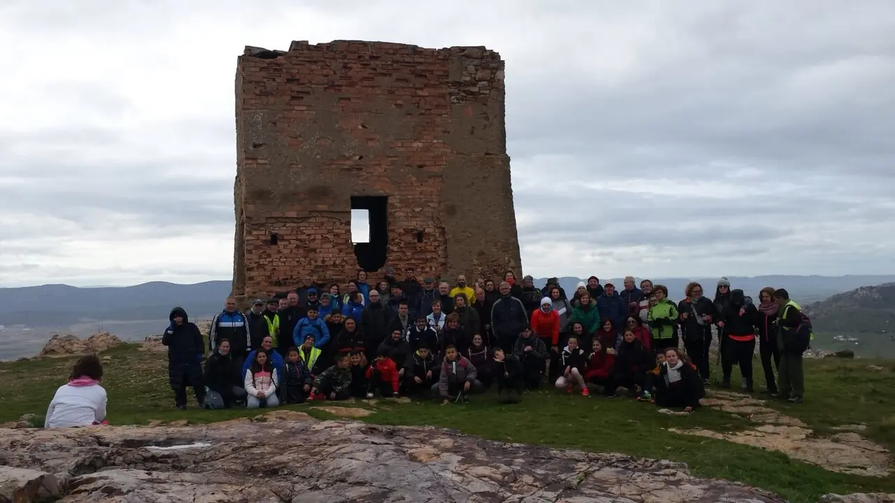 La asociaci&oacute;n Portus Planus, en su visita a la Chimenea Cuadr&aacute;