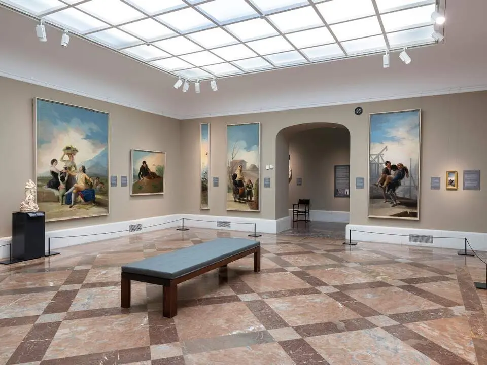 Vista de las salas de cartones para tapices de Goya